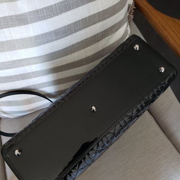 Large Lady Dior Bag - Black Patent Cannage Calfskin - Picture 4 of 6